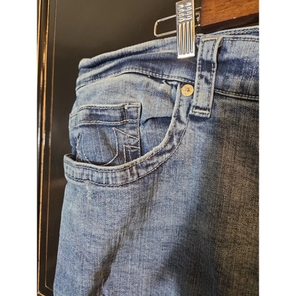 true religion Ricky Relaxed Straight 38x32, Distressed,‎ Holes,